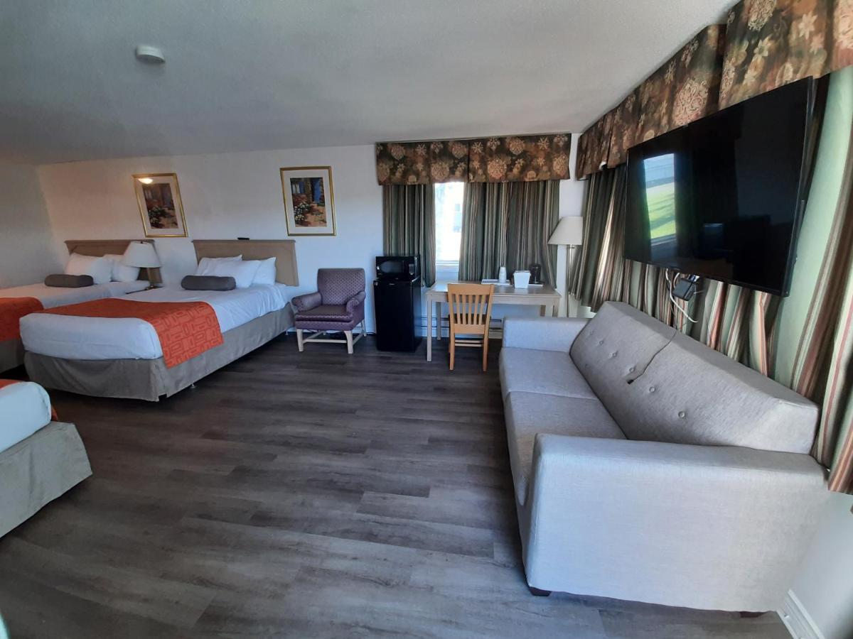 Howard Johnson By Wyndham Woodstock Nb Eksteriør billede